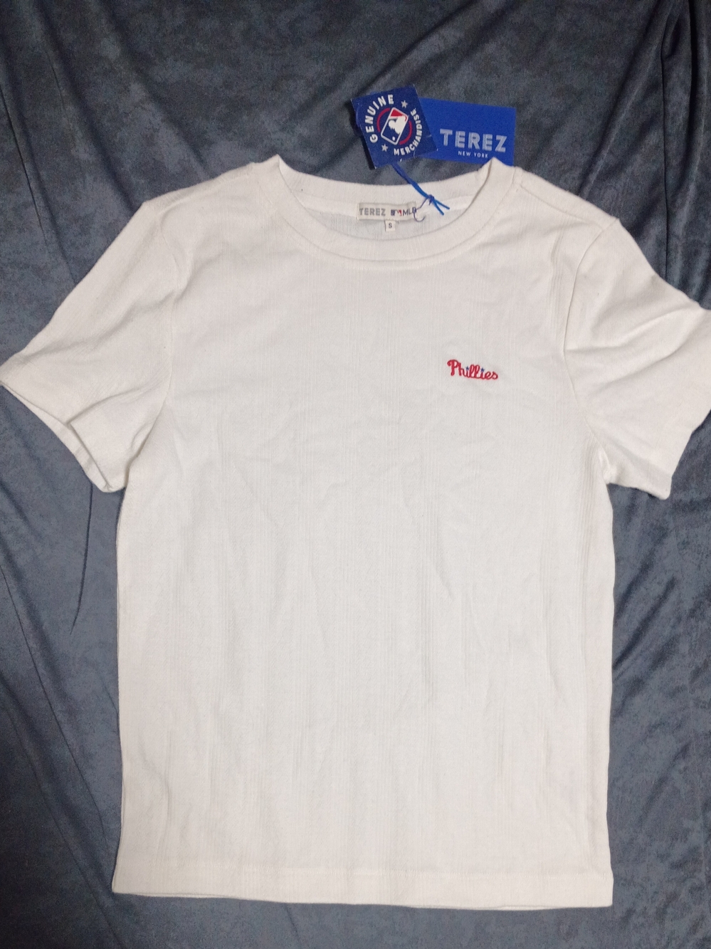 Terez White Short-Sleeve Ribbed Tee with Red Phillies Embroidery Women's Sz S